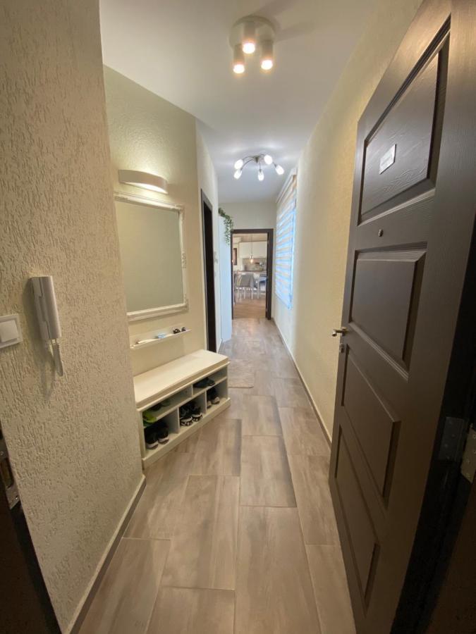 Операта Топ Център Лукс Warna Exterior foto